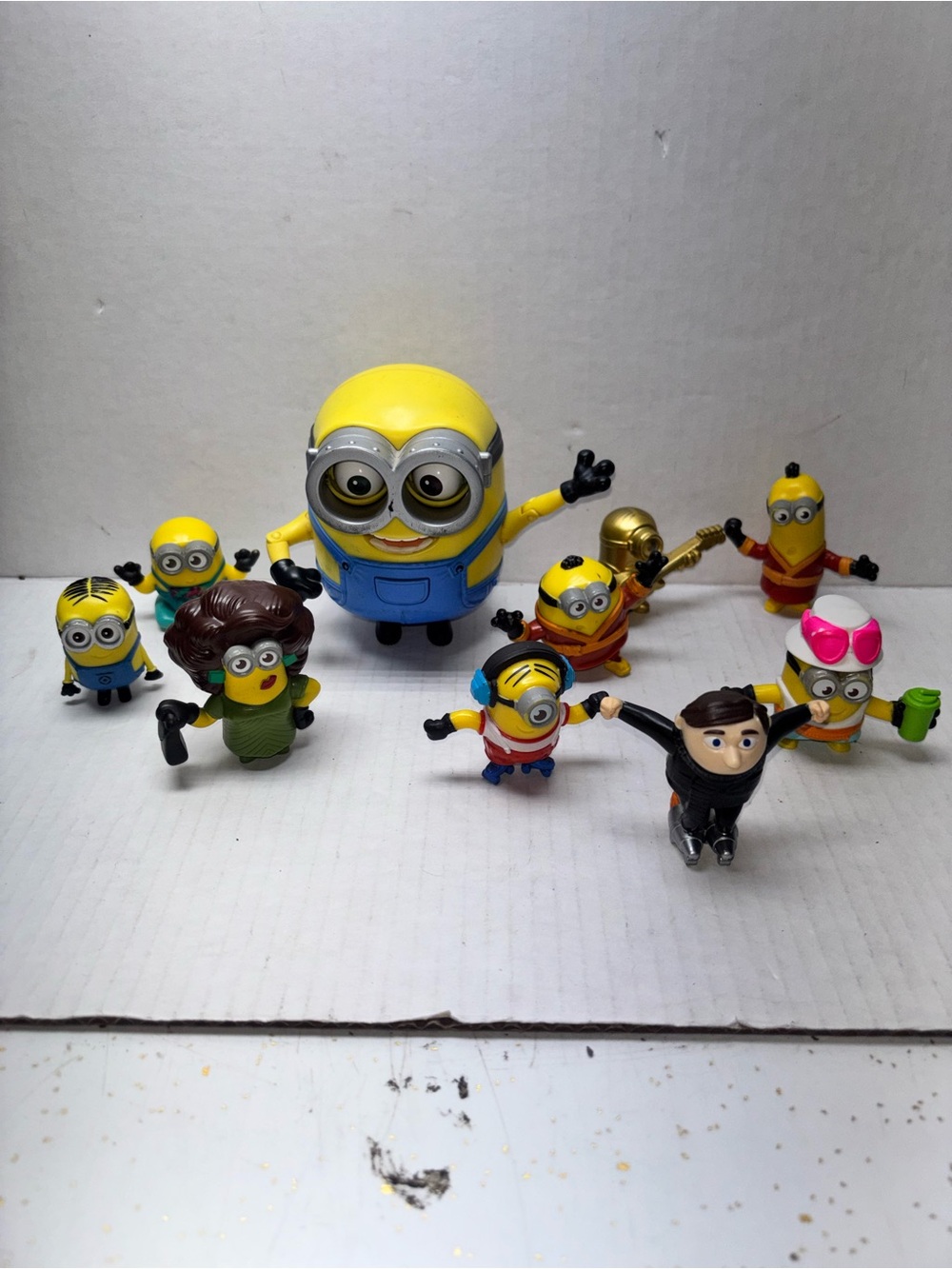 Minions Kids Toy Figure Set - Yellow Minion Characters